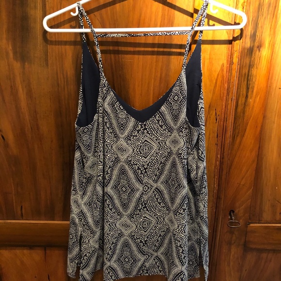 NWOT Sleeveless top with back detail - Picture 2 of 4